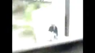 La fille vulgaire a ramassé deux amants noirs et avait hâte de faire l'amour dans une lingerie et des bas excitants. Dès que les noirs lubriques étaient proches, la salope bien roulée n'a matures endormies pas attendu et a commencé en un instant à leur plaire avec une aspiration. Lorsque les deux partenaires ont apprécié une pipe, ils ont aimé baiser une fille chaude dans une chatte juteuse. La beauté de trente ans n'allait pas s'arrêter, et bientôt les partenaires robustes se sont relayés pour la péter dans un cul juteux. Enfin, Se kr kral deciso