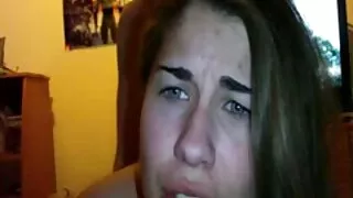 Une jolie fille en robe moulante est venue chez un homme pour avoir des relations sexuelles avec lui. Le mâle n'était pas du tout surpris et jeta le bébé sur le lit, le déshabillant et caressant le corps élastique de la fille. L'enfant a non seulement fait une pipe, mais a également léché le cul du partenaire, l'excitant avec un anulingus. lesbienne mature Après cela, la coquine en bas noirs s'allonge sur le lit et écarte les jambes sur les côtés, donnant à son partenaire un bonnet poilu. Elle a immédiatement fini avec des rapports sexuels