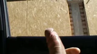 Une fille mince aux petits seins a décidé d'inviter un amant noir à lui rendre visite pour son sexe anal interracial et l'a rencontré avec son corps nu. Le gars a commencé à lécher l'entrejambe rasé de son amie, puis mature porno gratuit a inséré son gros pénis dans son cul. La beauté se fait baiser dans le cul avec un homme noir sur le canapé en position de levrette et de coco