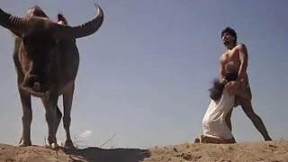 La belle sexwife Merr Berr Berr tempo chevauche depuis longtemps son mari avec des cornes, mais il n'a pas pu divorcer, alors il lui permet de chevaucher les bites des autres, tant qu'elle ne le quitte pas. Maintenant, cette chienne ramène à la maison des gars de différentes variétés-des Gopniks locaux aux porno mature gros seins beaux mecs, et cette fois elle a amené un riche voisin. Il a échangé de la masturbation avec elle et a commencé à lui donner dans la bouche, puis l'a baisée et a même fini en elle.