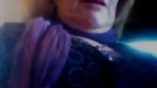 Ce jeune couple, composé d'un mec et de sa copine nommée Porosella, connaît depuis longtemps la position 69, mais n'a jamais essayé le sexe oral auparavant. Tout cela a changé aujourd'hui: ils ont allumé la caméra et l'ont placée devant leur lit, où ils ont pris cette position et ont commencé à profiter du coone. Alors que la fille suce une bite et s'assoit sur le visage d'un homme, il lui lèche complètement la chatte et la rapproche video mature nue de l'orgasme et approche de la fin.
