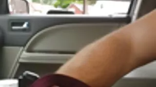 Une fille rousse aux gros seins naturels et son petit ami se sont réunis dans un appartement un jour de congé et y ont eu de bonnes relations sexuelles. Cutie se masturbe et suce le pénis dur de son hahal, puis monte dessus avec une chatte rasée à baiser. Le mamelon sellait le pénis et montrait des sauts passionnés dans la position mature nue plage du cavalier, après quoi il recevait une éjaculation dans la bouche et sur le visage.