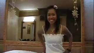 La belle fille était tellement excitée avant de rencontrer son amant noir qu'elle a enlevé sa lingerie et a attendu complètement nue. Dès que l'amant vulgaire était à proximité, la jolie fille a commencé à femme mature nue poilue sucer avec impatience une énorme bite et à lui faire plaisir avec diligence avec une branlette. Le coureur de jupons corrompu n'a pas pu se retenir longtemps et a fait plaisir à la fille bouclée avec un cunnilingus. Puis le poivre corrompu a joyeusement baisé la nympho Se se dans la chatte humide et l'a fait hurler doucement d'orgasmes puissants. Et quand le bâtard a épuisé la fille Se se avec un martèlement non-stop dans la chatte, il l'a récompensée par une puissante éjaculation au visage.