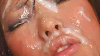Une femme d'âge mûr mince a épousé un homme qui a un fils, à qui elle va maintenant se faire baiser dans la chatte rasée. Le gars, avec elle, a été laissé seul et a commencé à faire frire ses œufs pendant que son père était encore à son travail. Cette milf maigre aux seins fermes femme mure film x a eu un CuNi puis a commencé à sucer une bite et à baiser des couilles profondes. Le beau-fils a poussé la belle-mère dans une chatte rasée puis a fini son ventre.