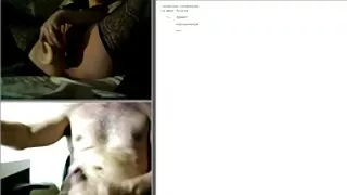 La rousse en chaussettes voulait taquiner le mec avec de la masturbation pour stimuler son intérêt pour une baise savoureuse. Elle l'a appelé à son appartement alors que ses parents n'étaient pas encore à la maison et s'est déshabillé devant lui. Le mec s'est réjoui de cette tournure des événements et a commencé à regarder sa copine lui caresser la chatte avec mature gros seins anal ses doigts les jambes grandes ouvertes. La chienne arrive et veut goûter les sucs vaginaux, ce qu'elle a beaucoup aimé.