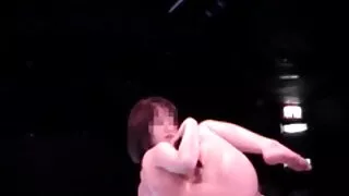 La femme rusée a décidé de voler le magasin, mais a été remplacée par un garde trop attentif. L'homme inquiet a rapidement fait obéir la séduisante mature black poilue fille et a ouvert sa section pour inspection. Sur ce, le bretzel assertif ne s'arrêtait pas et exigeait du sexe de la femme bien roulée pour ne pas appeler la police. La femme intimidée ne pouvait pas refuser une offre aussi sale et a commencé à faire plaisir avec diligence aux bretzels dépravés avec une pipe. L'homme dépravé ne s'arrêtait pas et baisait durement le shmaru dodu, et à la fin il l'amenait dans sa chatte rasée.